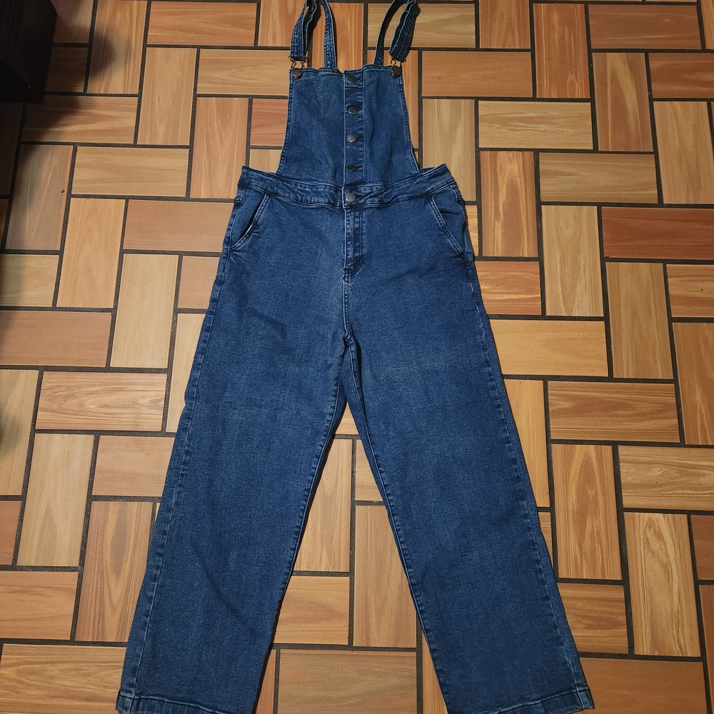 Universal Thread Blue Denim Cropped Overalls - image 1